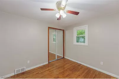 916 West Drive, Sheffield Lake, OH 44054 - Photo 29
