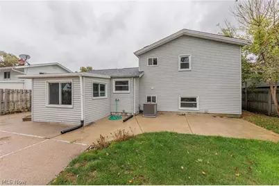 916 West Drive, Sheffield Lake, OH 44054 - Photo 41