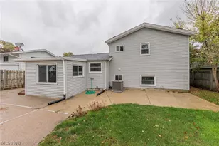 916 West Dr, Sheffield Lake, OH 44054 - Photo 41