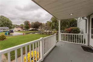 916 West Dr, Sheffield Lake, OH 44054 - Photo 37