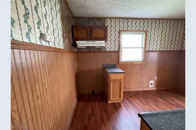 1933 Bollinger Avenue NE, Canton, OH 44705 - Photo 9