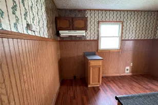 1933 Bollinger Ave NE, Canton, OH 44705 - Photo 9