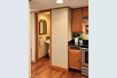 5498 Worthington Forest Place E, Columbus, OH 43229 - Photo 13