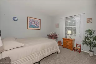 1393 Munroe Falls Ave, Cuyahoga Falls, OH 44221 - Photo 17