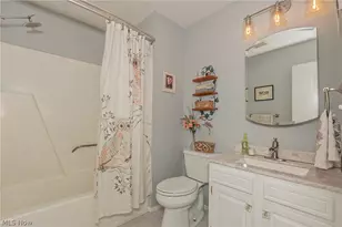 1393 Munroe Falls Ave, Cuyahoga Falls, OH 44221 - Photo 15