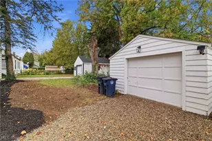 1055 Seward Ave, Akron, OH 44320 - Photo 29