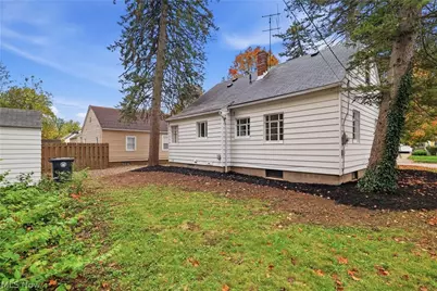 1055 Seward Avenue, Akron, OH 44320 - Photo 27