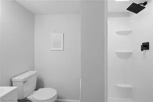 1055 Seward Ave, Akron, OH 44320 - Photo 19
