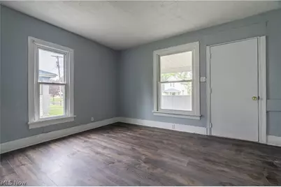 904 Work Drive, Akron, OH 44320 - Photo 7