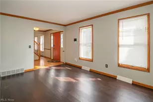 498 Herbert Rd, Akron, OH 44312 - Photo 7