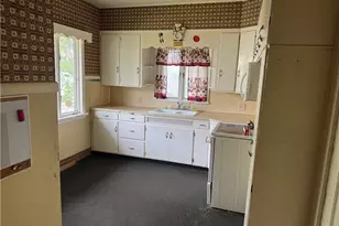 97 W Oxford St, Alliance, OH 44601 - Photo 5