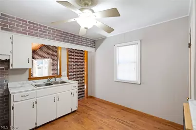 796 Indian Trail, Akron, OH 44314 - Photo 7