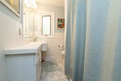 3129 Warrensville Center Road, Huber Heights, OH 44122 - Photo 17