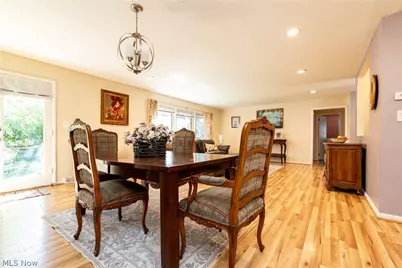 3129 Warrensville Center Road, Huber Heights, OH 44122 - Photo 9