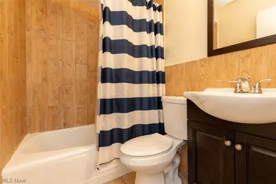 3129 Warrensville Center Road, Huber Heights, OH 44122 - Photo 21