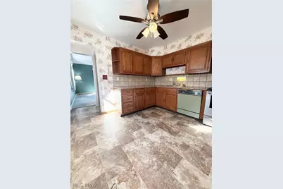 1508 33rd Street NE, Canton, OH 44714 - Photo 5