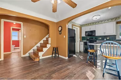 7938 Skyline Drive, Grandview Heights, OH 44147 - Photo 5