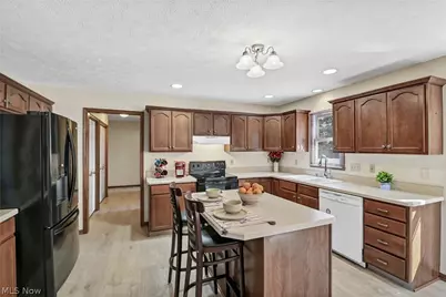 970 Scenic Lane, Green Hills, OH 44131 - Photo 11