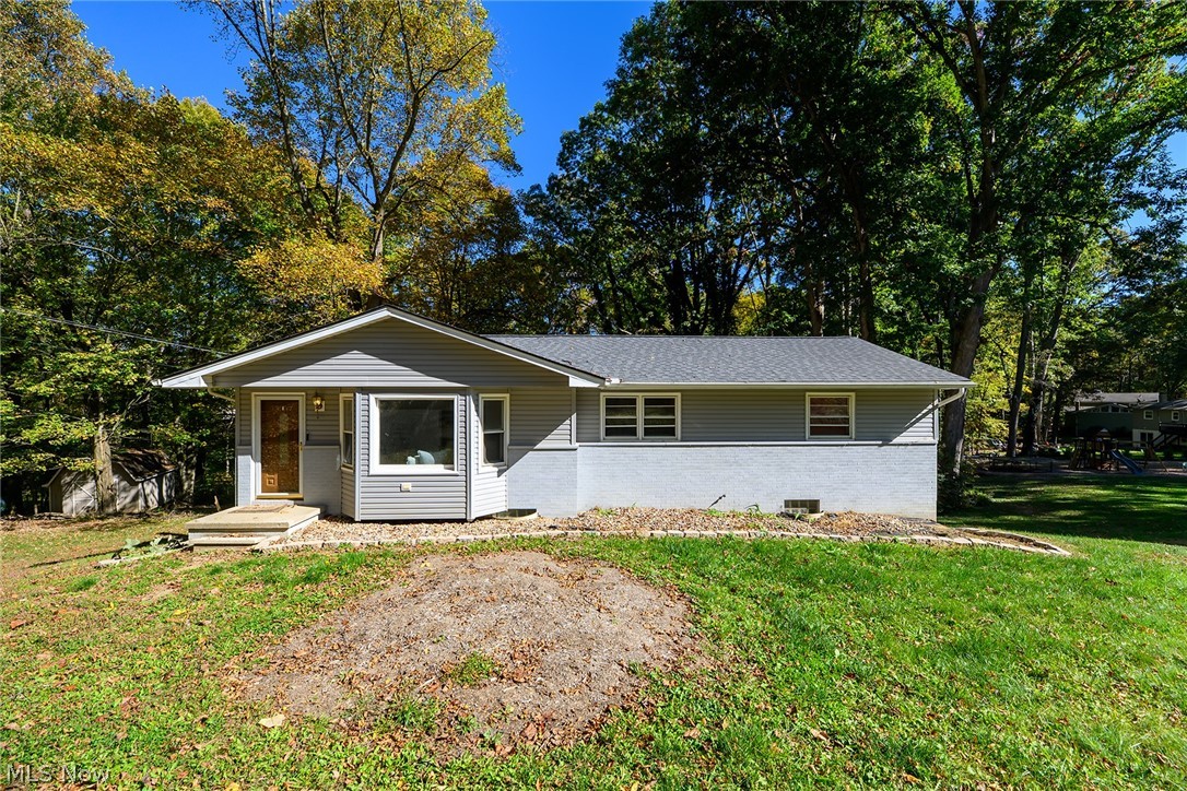 8470 Shadyview Ave NW, Clinton, OH 44216 - MLS 5254704 - Coldwell Banker