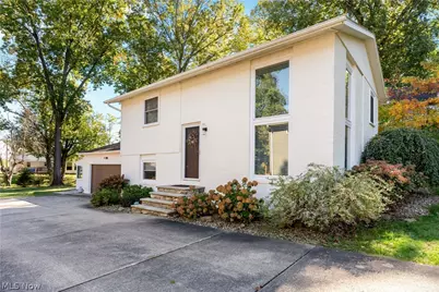 6274 Woodmoor Avenue NW, Canton, OH 44718 - Photo 1