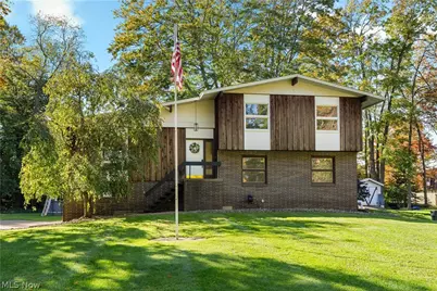 1734 E Broad Street, Louisville, OH 44641 - Photo 1