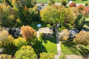 1734 E Broad St, Louisville, OH 44641 - Photo 5
