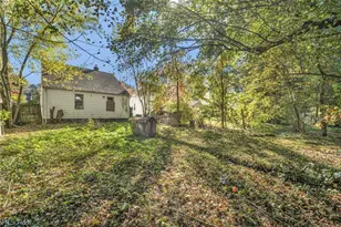 1060 Frederick Blvd, Akron, OH 44320 - Photo 41
