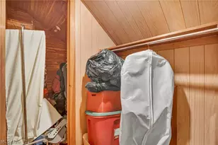 1060 Frederick Blvd, Akron, OH 44320 - Photo 23