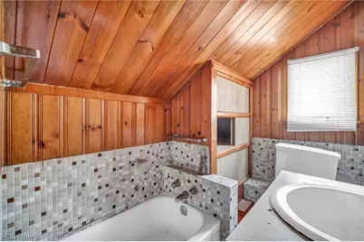 1060 Frederick Boulevard, Akron, OH 44320 - Photo 21