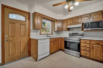 2721 Maitland Avenue, Cuyahoga Falls, OH 44223 - Photo 13