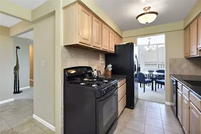 12900 Lake Avenue #924, Oakwood, OH 44107 - Photo 15