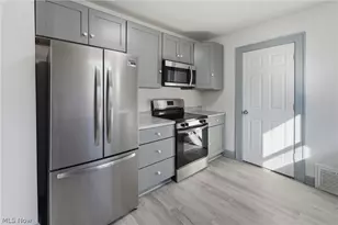 2549 30th St NE, Canton, OH 44705 - Photo 13