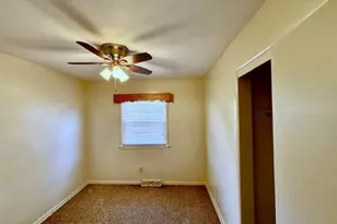 1880 Baker Ave, Akron, OH 44312 - Photo 15