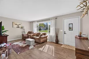5701 Rosedale St, Louisville, OH 44641 - Photo 9