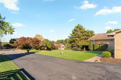 2206 56th Street NE, Canton, OH 44721 - Photo 5
