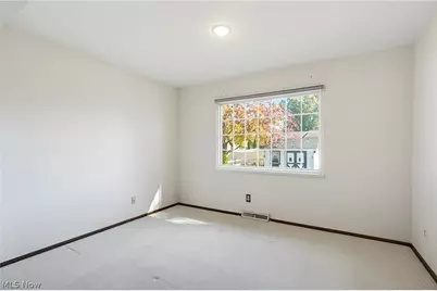 3317 Cherrywood Drive, Barberton, OH 44203 - Photo 11