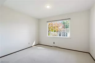 3317 Cherrywood Dr, Barberton, OH 44203 - Photo 11