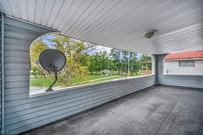 981 Thornhill Drive, East Cleveland, OH 44108 - Photo 17