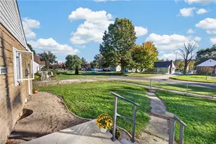1022 Packard Dr, Akron, OH 44320 - Photo 5