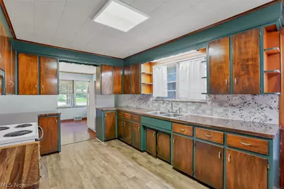 930 Friendship Drive, New Concord, OH 43762 - Photo 25