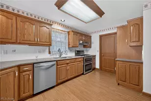 601 Sonora Dr, Barberton, OH 44203 - Photo 15