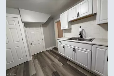 18211 Landseer Road, Loveland, OH 44119 - Photo 9