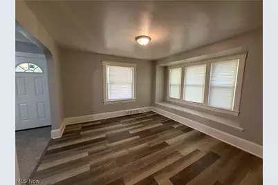 18211 Landseer Road, Loveland, OH 44119 - Photo 11