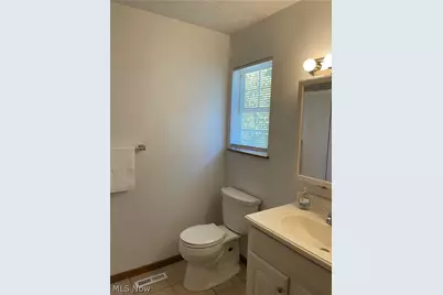 827 Marie Avenue, Akron, OH 44314 - Photo 11