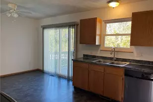 827 Marie Ave, Akron, OH 44314 - Photo 3