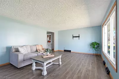 1526 Edmar Street, Louisville, OH 44641 - Photo 7