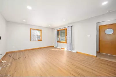 2875 Pikes Avenue, Akron, OH 44314 - Photo 11
