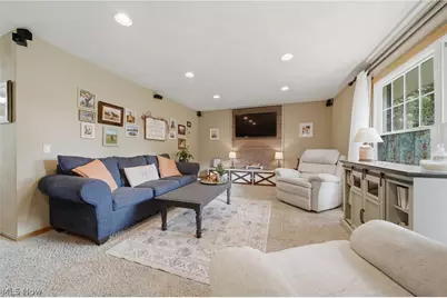 831 Oakcrest Lane NE, Massillon, OH 44646 - Photo 9