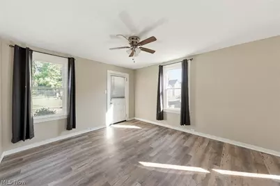 3623 Siam Avenue, Loveland, OH 44113 - Photo 7