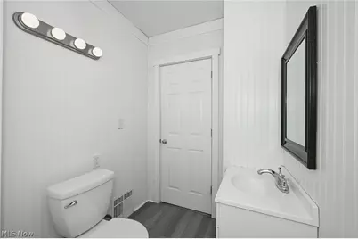 1366 Prospect Street, Barberton, OH 44203 - Photo 39